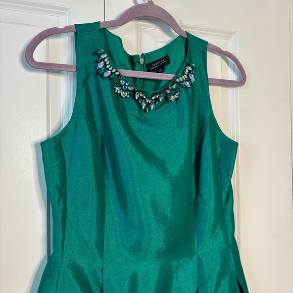 Tahari Dress with Pockets Emerald Green size 8 - Picture 10 of 11